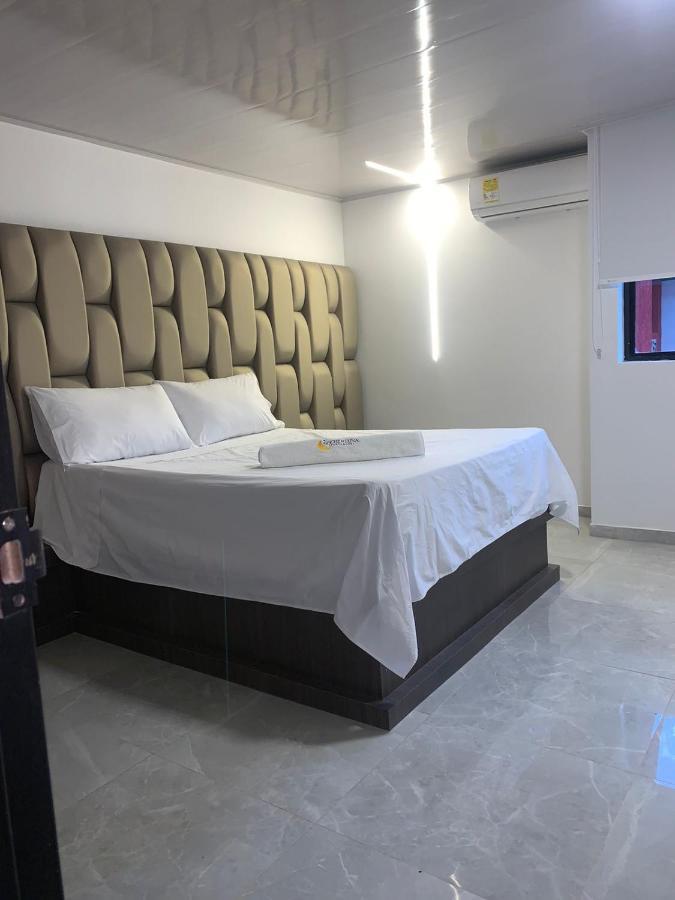 Ayenda Apartahotel Noche De Luna Cali Kültér fotó